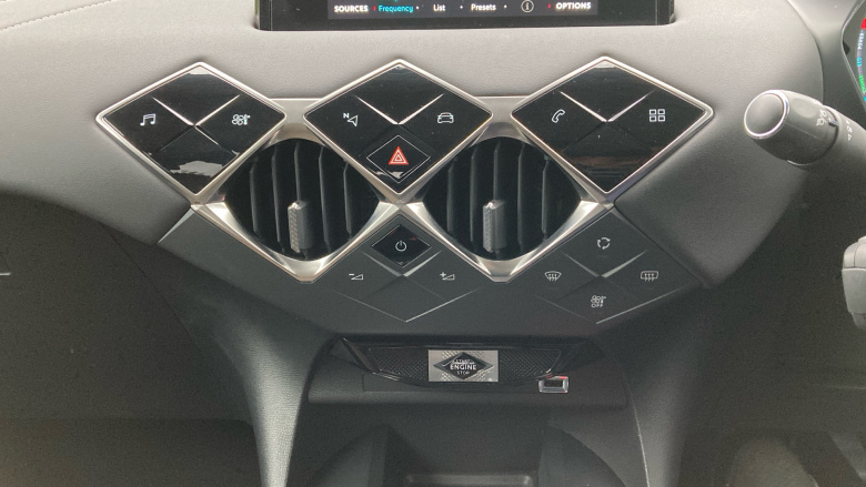DS 3 Crossback 100kW E-TENSE Bastille 50kWh 5dr Auto Electric 